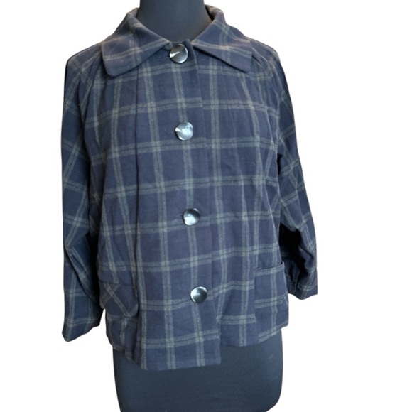 Cabi Connery Jacket in a tartan plaid pattern. Women’s Medium - Picture 1 of 5